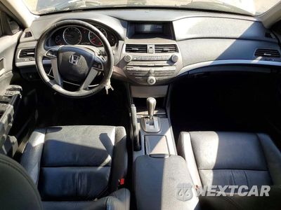 Zdjęcie 8 z 12 samochodu: 2011 HONDA ACCORD SE VIN:1HGCP2F67BA037108 - miniatura