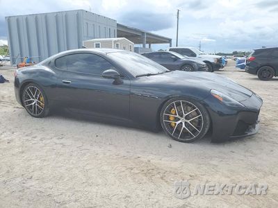 Czwarte zdjęcie samochodu z boku: 2024 MASERATI GRANTURISMO MODENA VIN:ZAMBMVBB7RX436739 - miniatura