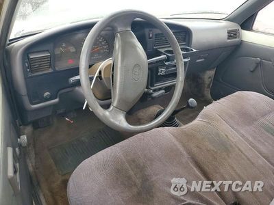 Zdjęcie 8 z 12 samochodu: 1992 TOYOTA PICKUP BASE VIN:JT4RN81A9N5143344 - miniatura