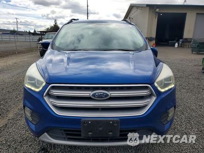 Piąte zdjęcie samochodu w środku: 2017 FORD ESCAPE SE VIN:1FMCU0GD1HUC28129 - miniatura