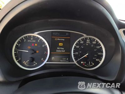 Zdjęcie 8 z 12 samochodu: 2019 NISSAN SENTRA SR VIN:3N1AB7AP3KY207285 - miniatura