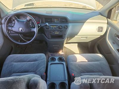 Zdjęcie 8 z 13 samochodu: 2002 HONDA ODYSSEY EX VIN:5FNRL18672B020926 - miniatura
