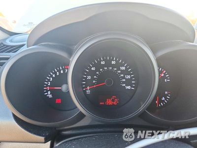 Zdjęcie 9 z 13 samochodu: 2012 KIA SOUL BASE VIN:KNDJT2A52C7393674 - miniatura