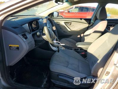 Zdjęcie 7 z 12 samochodu: 2013 HYUNDAI ELANTRA GLS VIN:KMHDH4AE5DU497889 - miniatura