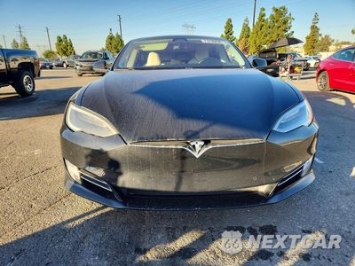 Piąte zdjęcie samochodu w środku: 2018 TESLA MODEL S VIN:5YJSA1E21JF246046 - miniatura