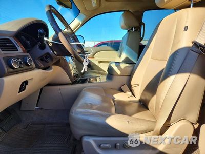 Zdjęcie 7 z 13 samochodu: 2014 CHEVROLET SUBURBAN K1500 LTZ VIN:1GNSKKE74ER101346 - miniatura