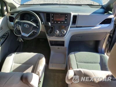 Zdjęcie 8 z 13 samochodu: 2017 TOYOTA SIENNA L 7-PASSENGER VIN:5TDZZ3DC6HS859427 - miniatura