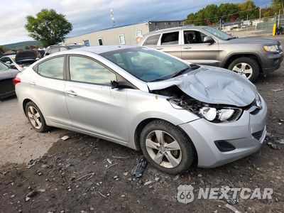 Czwarte zdjęcie samochodu z boku: 2013 HYUNDAI ELANTRA GLS VIN:5NPDH4AE2DH303785 - miniatura