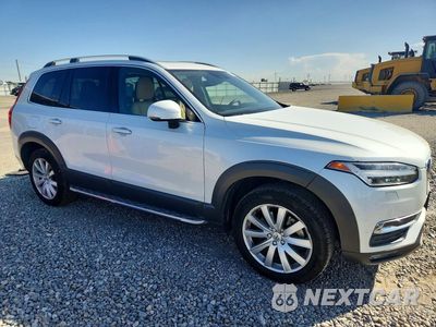 Czwarte zdjęcie samochodu z boku: 2016 VOLVO XC90 T6 VIN:YV4A22PK5G1018027 - miniatura