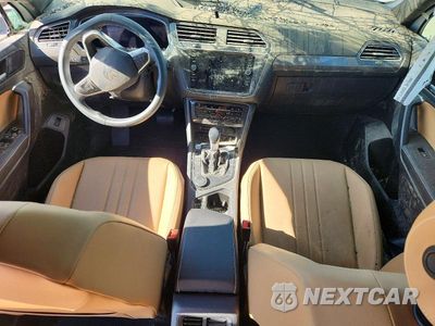 Zdjęcie 8 z 13 samochodu: 2022 VOLKSWAGEN TIGUAN SE VIN:3VV2B7AX3NM062022 - miniatura