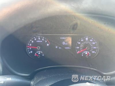 Zdjęcie 8 z 10 samochodu: 2020 KIA SOUL LX VIN:KNDJ23AU9L7724007 - miniatura