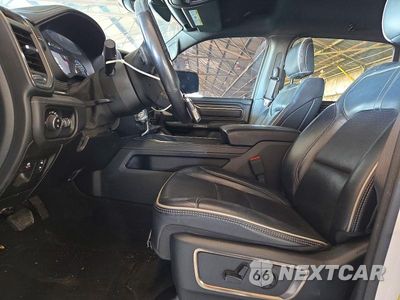 Zdjęcie 7 z 12 samochodu: 2021 RAM 1500 LIMITED VIN:1C6SRFHTXMN554470 - miniatura