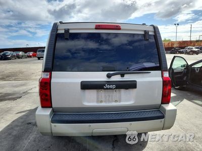 Zdjęcie 6 z 13 samochodu: 2006 JEEP COMMANDER VIN:1J8HH48N26C335067 - miniatura