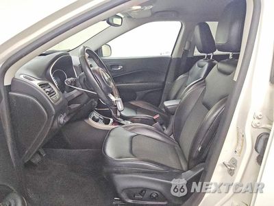 Zdjęcie 7 z 14 samochodu: 2018 JEEP COMPASS LATITUDE VIN:3C4NJDBBXJT291071 - miniatura