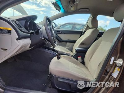 Zdjęcie 7 z 13 samochodu: 2011 KIA FORTE EX VIN:KNAFU4A29B5366466 - miniatura