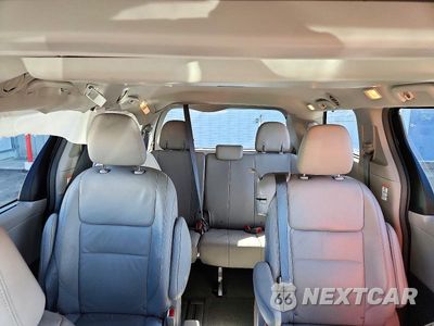 Zdjęcie 10 z 13 samochodu: 2016 TOYOTA SIENNA XLE PREMIUM 8-PASSENGER VIN:5TDYK3DC2GS733905 - miniatura