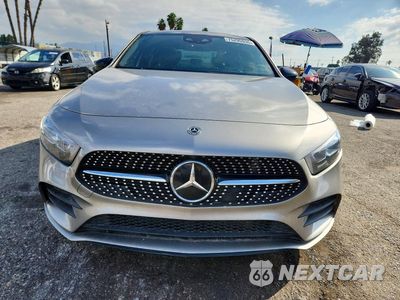 Piąte zdjęcie samochodu w środku: 2019 MERCEDES-BENZ A 220 VIN:WDD3G4EB4KW019201 - miniatura