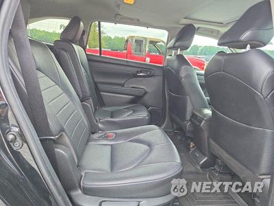 Zdjęcie 11 z 13 samochodu: 2022 TOYOTA HIGHLANDER XLE VIN:5TDGZRAH1NS119676 - miniatura