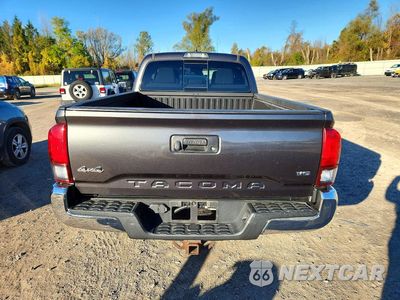 Zdjęcie 6 z 12 samochodu: 2018 TOYOTA TACOMA SR5 V6 VIN:3TMDZ5BN5JM042790 - miniatura