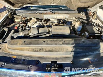 Zdjęcie 11 z 12 samochodu: 2019 CHEVROLET SILVERADO K2500 HIGH COUNTRY VIN:1GC1KUEY3KF141875 - miniatura
