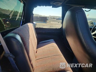 Zdjęcie 10 z 12 samochodu: 2000 JEEP WRANGLER / TJ SPORT VIN:1J4FA49SXYP730191 - miniatura