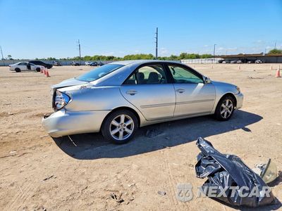 Trzecie zdjęcie samochodu z tyłu: 2002 TOYOTA CAMRY LE VIN:4T1BE32K22U054627 - miniatura