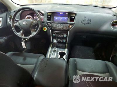 Zdjęcie 8 z 13 samochodu: 2019 NISSAN PATHFINDER SV VIN:5N1DR2MM9KC623985 - miniatura