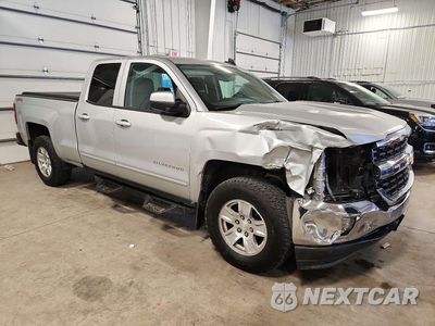 Czwarte zdjęcie samochodu z boku: 2017 CHEVROLET SILVERADO K1500 LT VIN:1GCVKREC4HZ178637 - miniatura