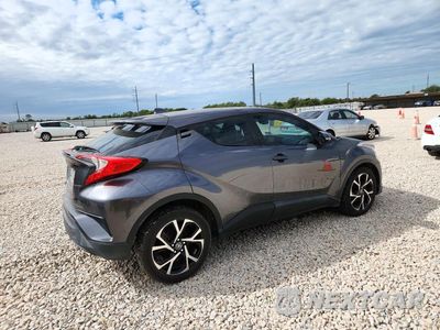 Trzecie zdjęcie samochodu z tyłu: 2018 TOYOTA C-HR XLE VIN:NMTKHMBX2JR058644 - miniatura