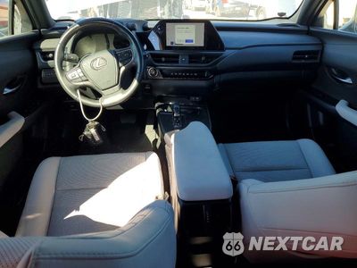 Zdjęcie 8 z 13 samochodu: 2025 LEXUS UX 300H PREMIUM VIN:JTHYBJAH4S2011967 - miniatura