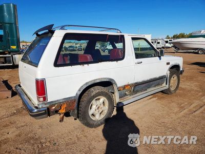 Trzecie zdjęcie samochodu z tyłu: 1984 CHEVROLET BLAZER S10 VIN:1G8CT18B1E0144125 - miniatura