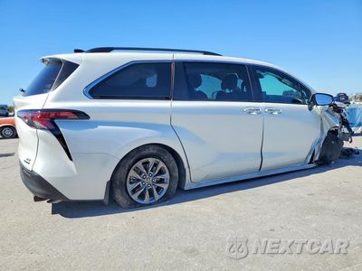 Trzecie zdjęcie samochodu z tyłu: 2022 TOYOTA SIENNA XLE VIN:5TDYRKEC4NS098588 - miniatura