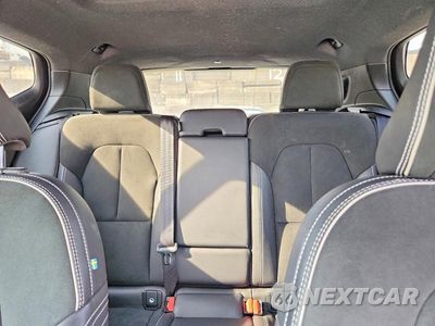 Zdjęcie 10 z 13 samochodu: 2019 VOLVO XC40 T5 R-DESIGN VIN:YV4162UM0K2153946 - miniatura