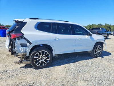 Trzecie zdjęcie samochodu z tyłu: 2026 GMC ACADIA DENALI ULTIMATE VIN:1GKENTKS5TJ318836 - miniatura