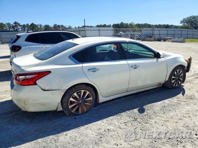 Trzecie zdjęcie samochodu z tyłu: 2016 NISSAN ALTIMA 2.5 SL VIN:1N4AL3AP1GC284617 - miniatura