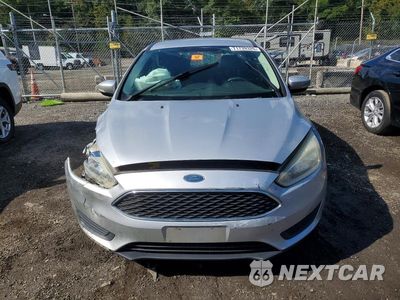 Piąte zdjęcie samochodu w środku: 2016 FORD FOCUS SE VIN:1FADP3K28GL320291 - miniatura