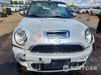 Piąte zdjęcie samochodu w środku: 2011 MINI COOPER S VIN:WMWZP3C55BT249310 - miniatura
