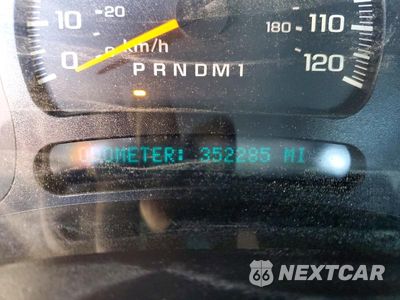 Zdjęcie 9 z 13 samochodu: 2006 CHEVROLET SILVERADO K2500 HEAVY DUTY VIN:1GCHK23266F108702 - miniatura