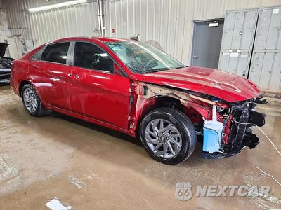 Czwarte zdjęcie samochodu z boku: 2026 HYUNDAI ELANTRA HYBRID BLUE VIN:KMHLM4DJ9TU192927 - miniatura