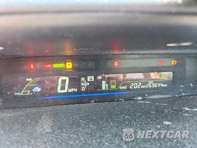 Zdjęcie 9 z 12 samochodu: 2012 TOYOTA PRIUS V THREE VIN:JTDZN3EU3C3122103 - miniatura