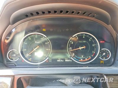 Zdjęcie 9 z 12 samochodu: 2014 BMW 750LI VIN:WBAYF8C55ED653685 - miniatura