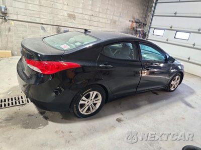 Trzecie zdjęcie samochodu z tyłu: 2013 HYUNDAI ELANTRA GLS VIN:5NPDH4AE3DH322555 - miniatura