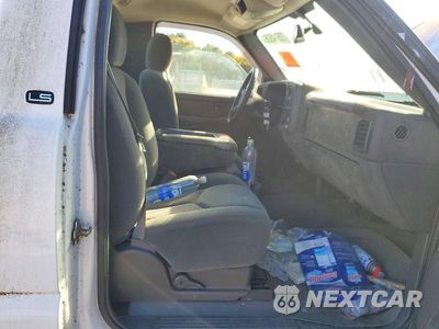 Zdjęcie 10 z 12 samochodu: 2004 CHEVROLET SILVERADO K1500 VIN:1GCEK14T54Z198070 - miniatura