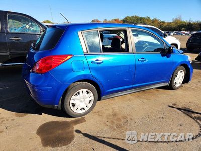 Trzecie zdjęcie samochodu z tyłu: 2012 NISSAN VERSA 1.8 S VIN:3N1BC1CP2CK813127 - miniatura