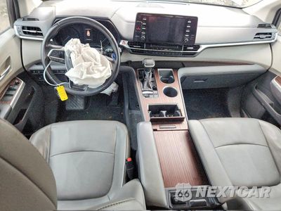 Zdjęcie 8 z 13 samochodu: 2021 TOYOTA SIENNA XLE VIN:5TDYRKEC2MS009423 - miniatura