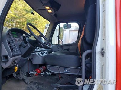 Zdjęcie 7 z 13 samochodu: 2018 FREIGHTLINER BUSINESS CLASS M2 BOX TRUCK VIN:1FVACWFB2JHJL9240 - miniatura