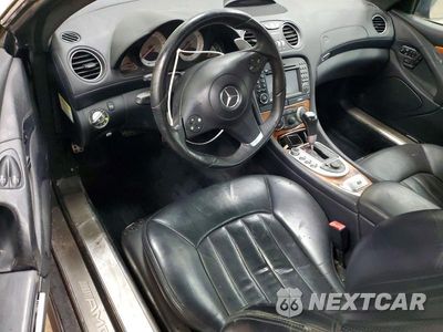 Zdjęcie 8 z 12 samochodu: 2009 MERCEDES-BENZ SL 63 AMG VIN:WDBSK70F99F149144 - miniatura