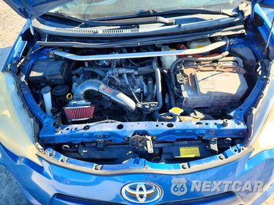 Zdjęcie 11 z 12 samochodu: 2012 TOYOTA PRIUS C TWO VIN:JTDKDTB38C1009288 - miniatura