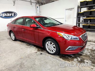 Czwarte zdjęcie samochodu z boku: 2015 HYUNDAI SONATA SE VIN:5NPE24AF3FH077810 - miniatura