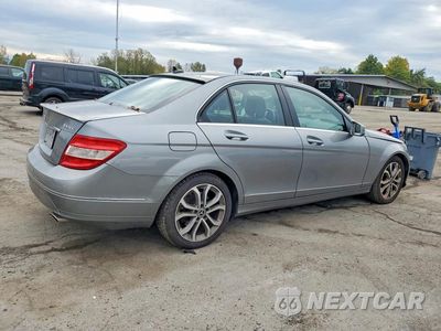 Trzecie zdjęcie samochodu z tyłu: 2011 MERCEDES-BENZ C 300 4MATIC VIN:WDDGF8BB6BR182883 - miniatura